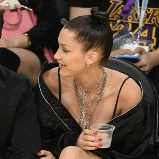 bella hadid, kobe bryant, jiji hadid, the weeknd bella hadid, the weeknd sua namorada 2020