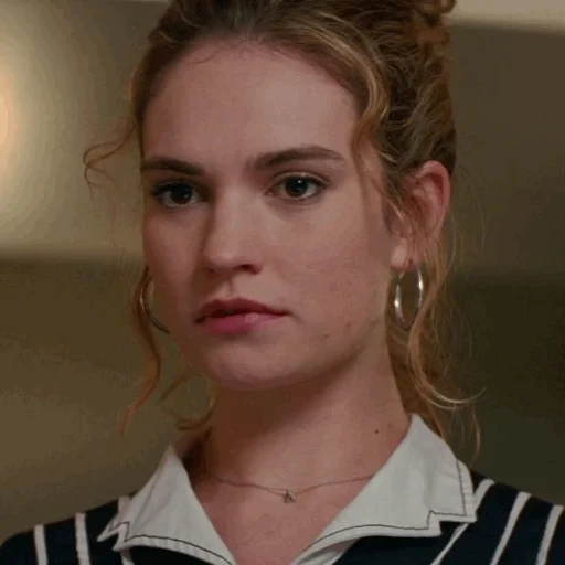 flash video, lily james, drive infantil, baby drive 2017, lily james baby dirige