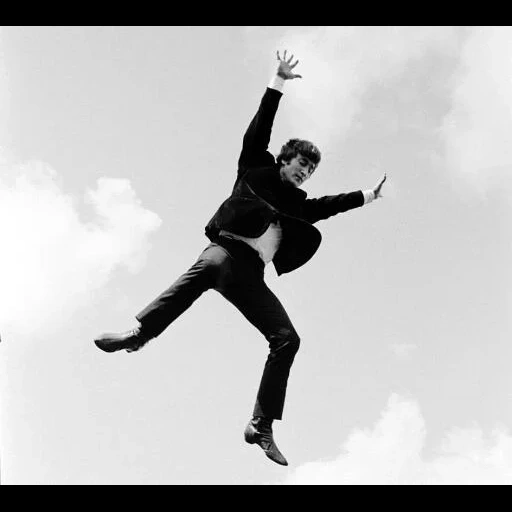 jeune homme, people, iakoto tissi, les beatles sautent, le saut des beatles