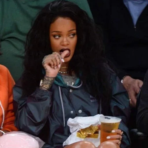 rihanna, los lakers de los angeles, rihanna match los ángeles, rihanna basketball match, rihanna match los angeles 2015