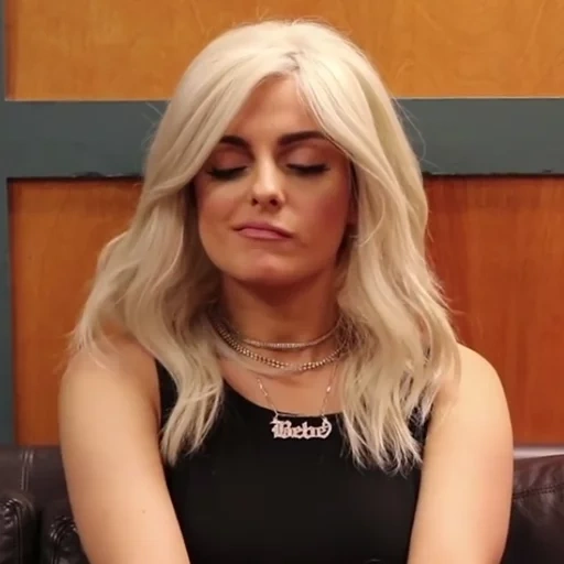 bebe rexha, bibi lexa, jimmy kimmel, lire la suite de l'article, bebe rekha intervista piange