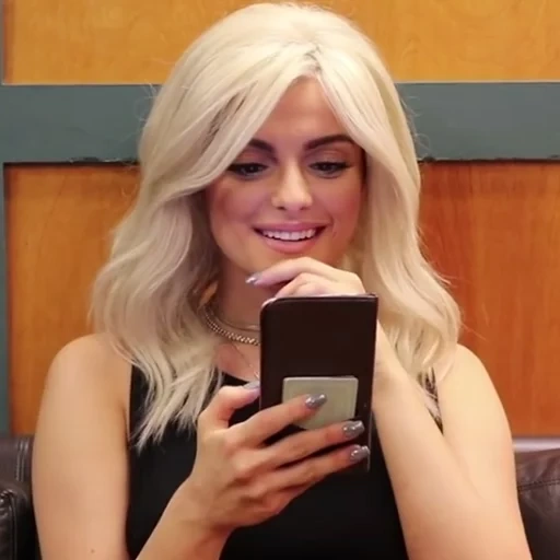 la ragazza, la ragazza, lire la suite de l'article, lire la suite de l'article, bebe rexha i got time