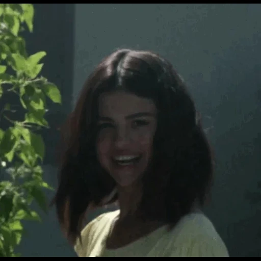 gente, lente de película, selena gomez, patrulla mortal 2019, lily collins a los huesos