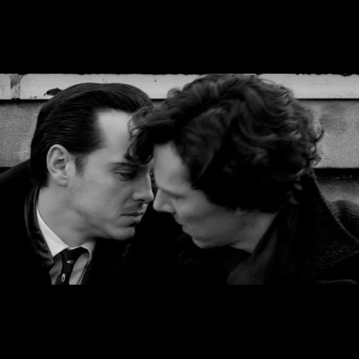 sherlock, sherlock bbc, andrew scott, sherlock moriarty kiss, benedict cumberbatch sheriarty