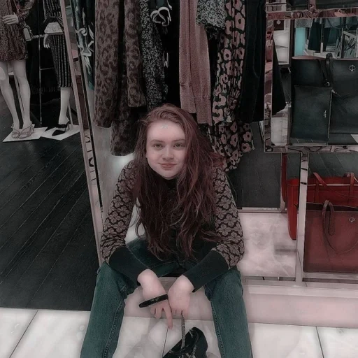 young woman, linda demais, sadie sink drain, sadie sink 2022, very strange things