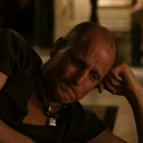 find, woody harrelson, wipes tears with money