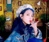 penyanyi wanita iu, lee ji-eun, song gi eun, iu bluming, wallpaper iu 2020 dengan nama biru