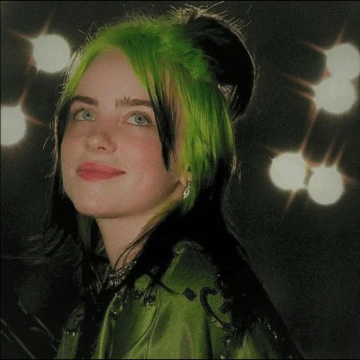 билли айлиш, billie eilish, billie eilish green hair, билли айлиш зелеными волосами, билли айлиш зелёными волосами улыбается