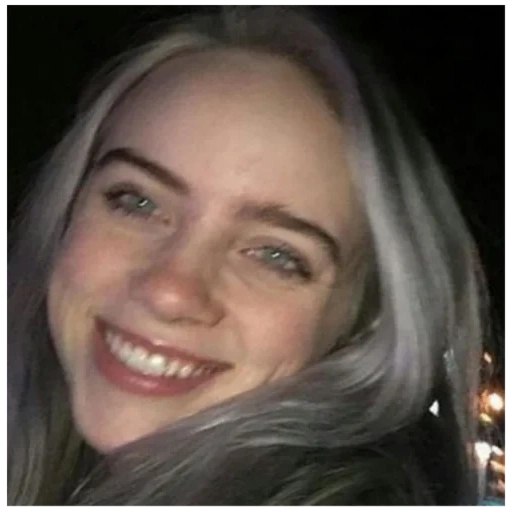 jeune femme, billy ailish, billie eilish, billy ailish sourire, billie eilish 2020