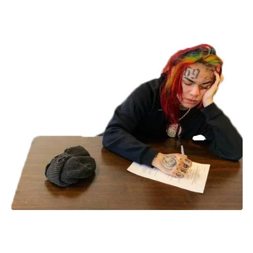 le persone, le donne, donna d'affari, 6ix9ine tavolo posteriore, donna d'affari dai capelli rossi