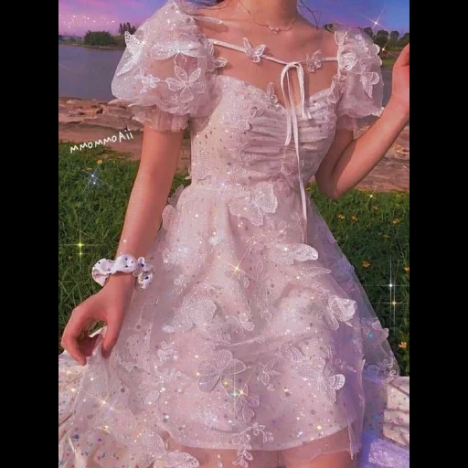 el vestido es hermoso, vestidos vintage, el vestido es vintage, vestidos victorianos, vestido blanco vintage