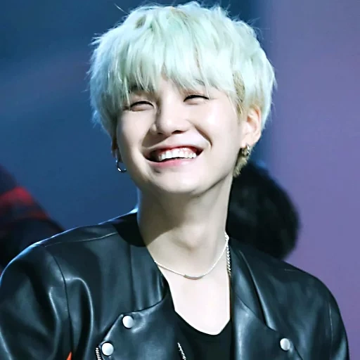 suga, yoongi, юнги бтс, мин юнги шуга, шуга юнги бтс смеется