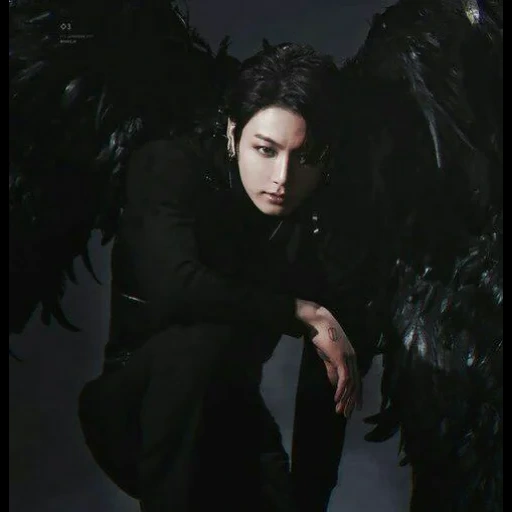 chanteurs pop, jung jungkook, l'ange est sombre, jungkook 2020 black swan, ailes black swan bts