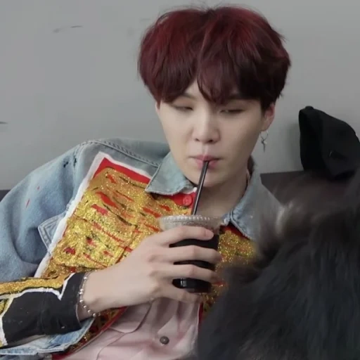 suga, bts yungi, bts yoongi, hosok yentan, ragazzi di bangtan