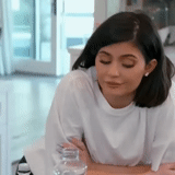 kylie, kylie jenner, kylie jenner mem, kylie jenner with short hair