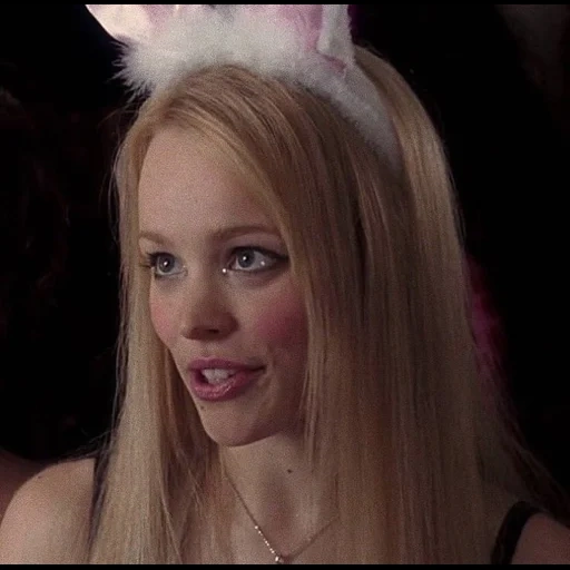 mean girl, regina giorgio, rachel mcadams, ragazza cattiva, le bambine di regina george in costume da coniglio