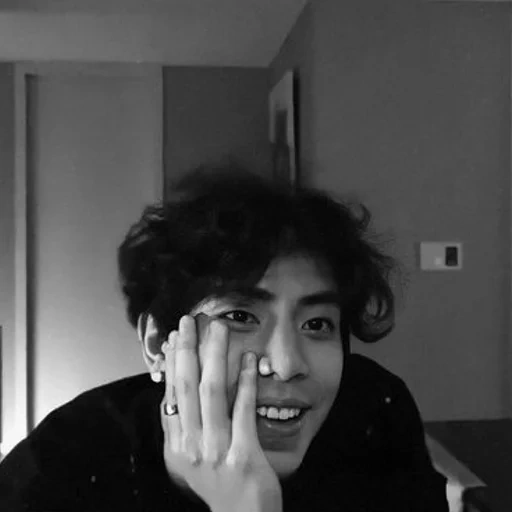 young man, kim tae-hyun, jungkook bts, handsome boy, taiheng bts selfie 2020