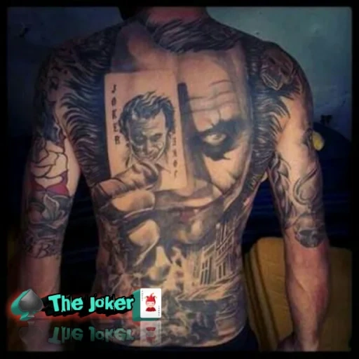 stile tatuaggio, tatuaggio joker, il tatuaggio è l'intera schiena, back back di joker, tatuaggio joker tutti indietro