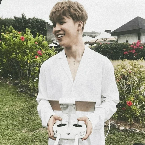 jimin, pak jimin, pak jimin white, neverland jimin, package d'été bts 2018 à saipan jimin