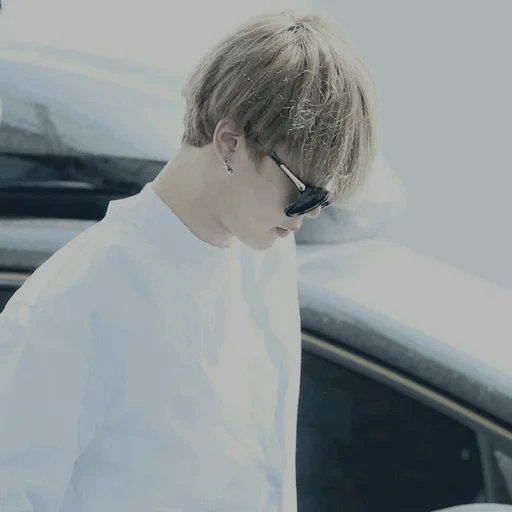 jeune homme, jimin bts, yoongi bts, chimin porsche, porsche chimina