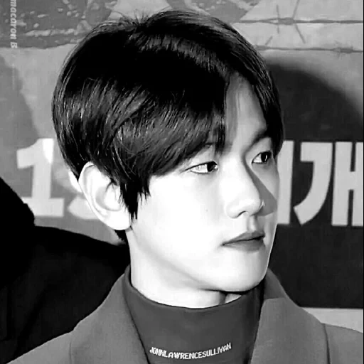 tae hyung, testa di mandrino, kim tae hyun, taehyung bts, capelli ricci di magnate