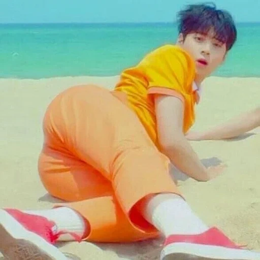 asiatico, spiaggia di astro, jungkook bts, attori coreani, yong jun hyung va via