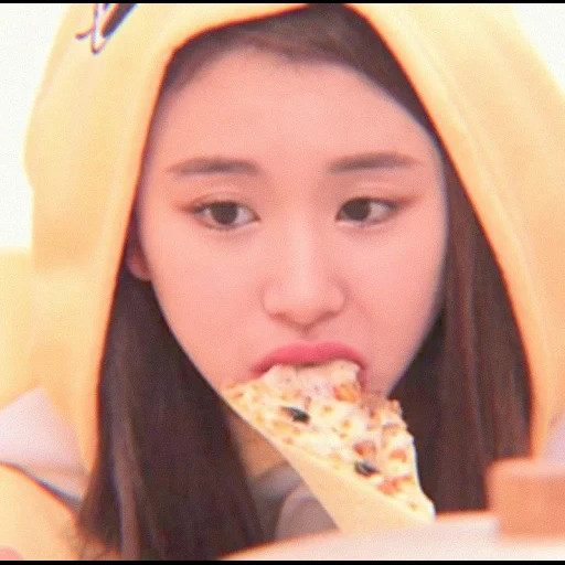 sie sind heim, mädchen, zweimal nayeon, die mädchen essen idole, zweimal nayeon eis