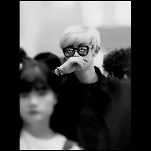 der junge mann, bts suga, taehyung, bts taehyung, chanel exo sonnenbrille