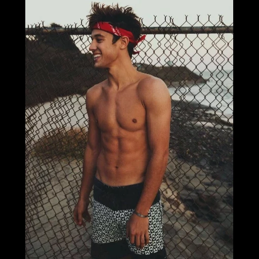 tipo, buenos chicos, cameron dallas, cuerpo de cameron dallas, cameron dallas 2020