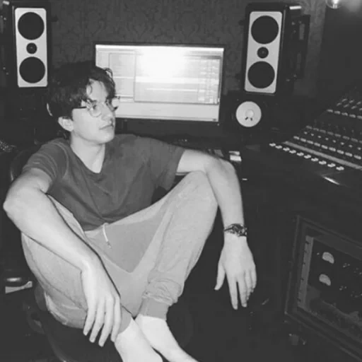 cantores, charlie put, sean mendes, fotos raras, charlie puth studio