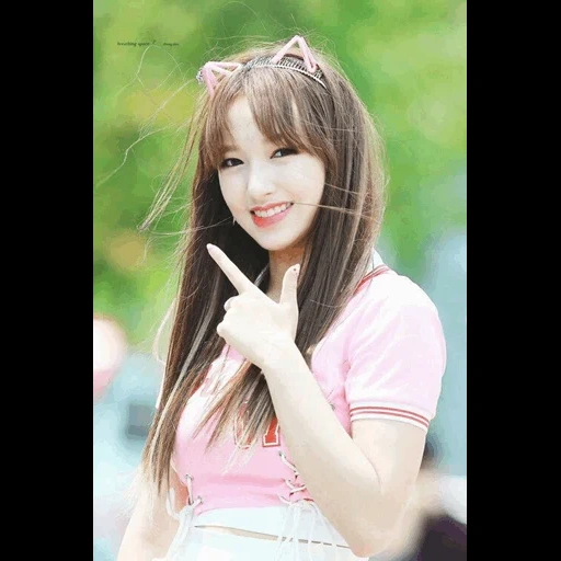 la ragazza, cheng wei wjsn, bang minah plastic, gfriend omji tolstaya, bella asiatica