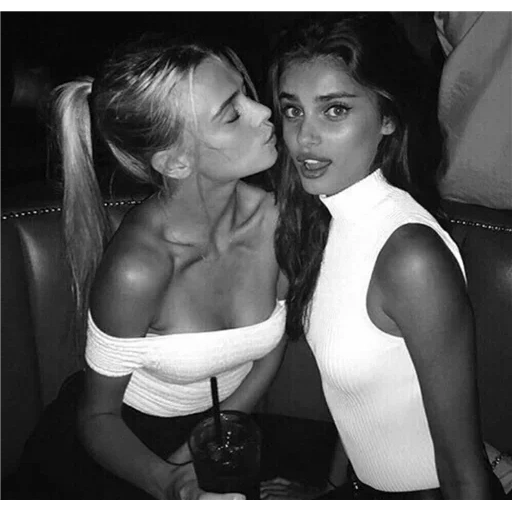 mujer joven, taylor hill, chicas hermosas, haley baldwin kendall jenner, barbara palvin kendall jenner