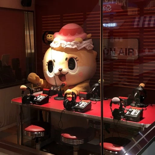 a toy, shine, witrinistics, line friends cafe, japanese restaurant