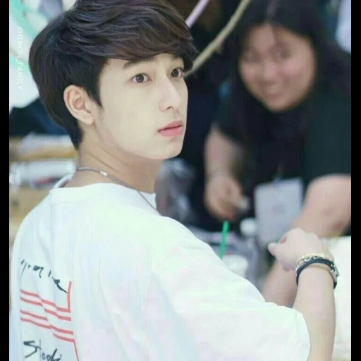 thailand, zheng zhongguo, bts jungkook, anak yang tampan, aktor korea