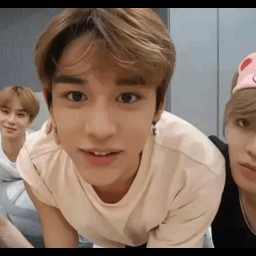 nct, lucas nct, lucas nct, nct taeyong, die familie lucas nct
