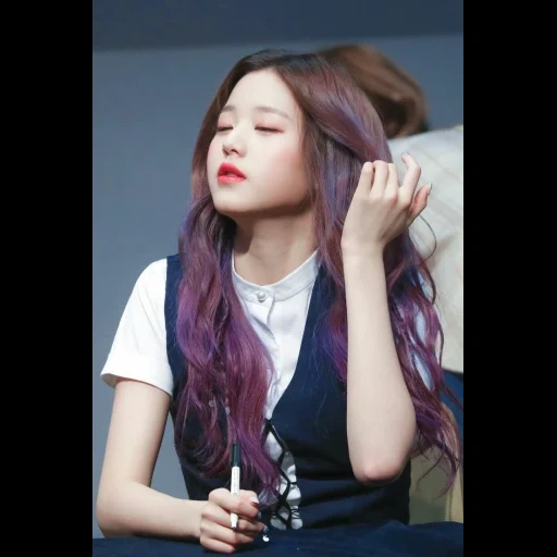 kpop, wonyuong, schwarzrosa, lange haare, koreanische frisuren