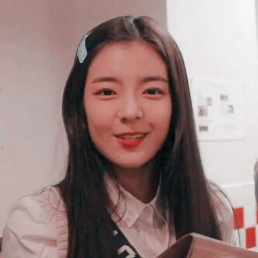 asian, young woman, korean women, irene soft mtmbet, lia itzy to the debut