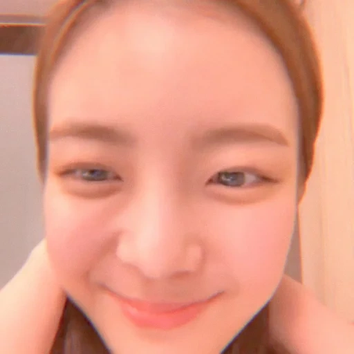 asiatique, itzy lia, caméra de soda, maquillage coréen, lia itzy sans maquillage