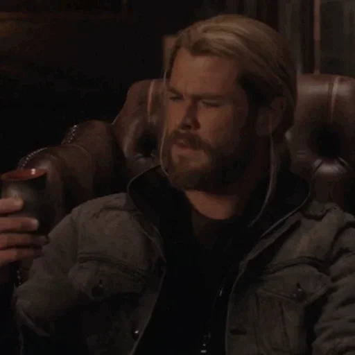 humano, randy couture, campo de la película, por supuesto que thor meme, chris hemsworth mem