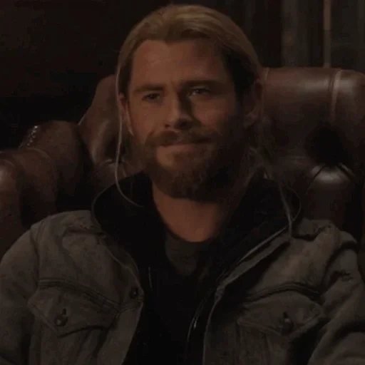 back beer, thor ragnarok, chris hemsworth, dr strandge, scene after the credits