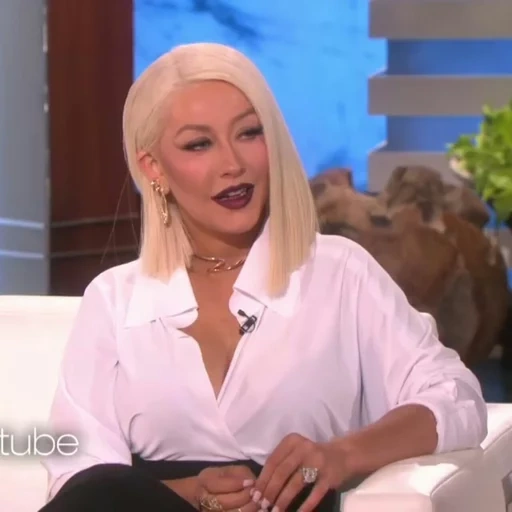 jeune femme, aguilera, entrevista, christina aguilera, christina aguilera show ellen