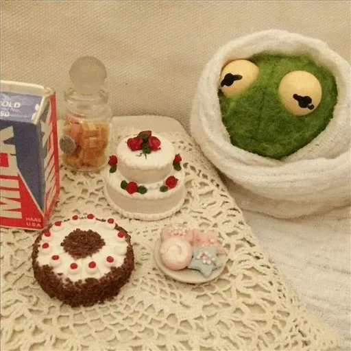 toys, comet the frog, knitted biscuits, comet the frog, frog komi aesthetics