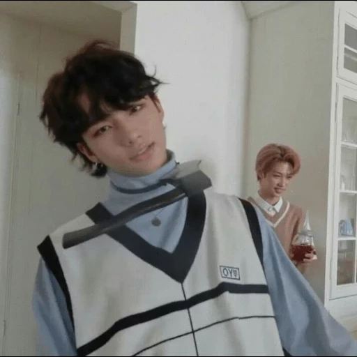 niño, zheng zhongguo, xu xianzhen, chico guapo, buscando la ropa de los dioses de stray kids