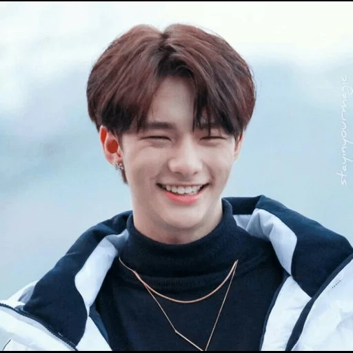 zheng zhongguo, xu xianzhen, gammy idol, hwang hyunjin, hyun-jin smiled