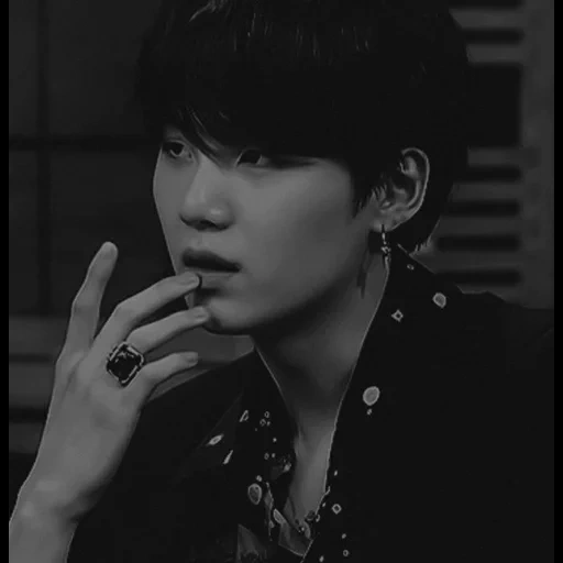 suga, yoongi, min yongi, bts yoongi, shuga bts ästhetik