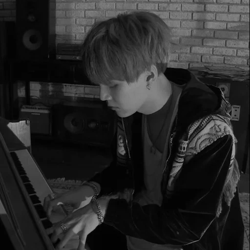 shuga bts, bts yoongi, min yongi bts, min yongi suga, bts suga for the piano