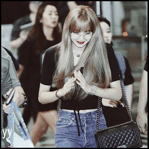 young woman, black pink, blackpink lisa, lisa black pink, fox black pink airport