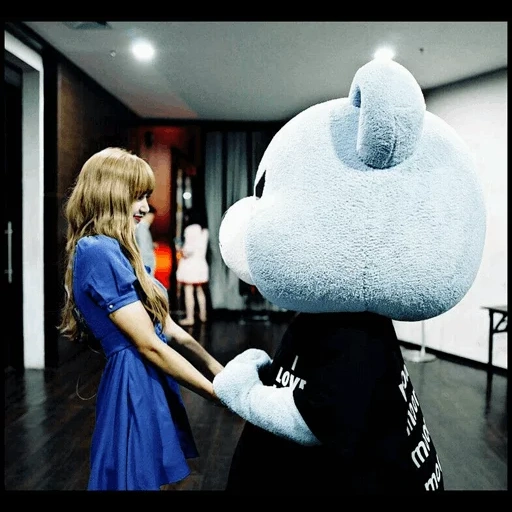 krunk, humain, un jouet, lisa blackpink, krunk blackpink