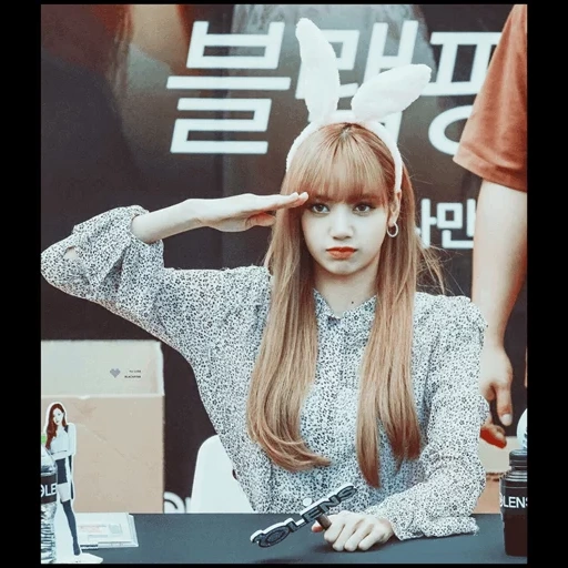 jeune femme, fox manoban, lisa blackpink, blackpink lalisa, fox manoban fansain