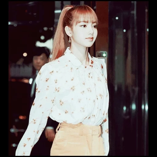 hitam pink, lisa manoban, lisa blackpink, blackpink 2019 fox, gaya lalisa manoban